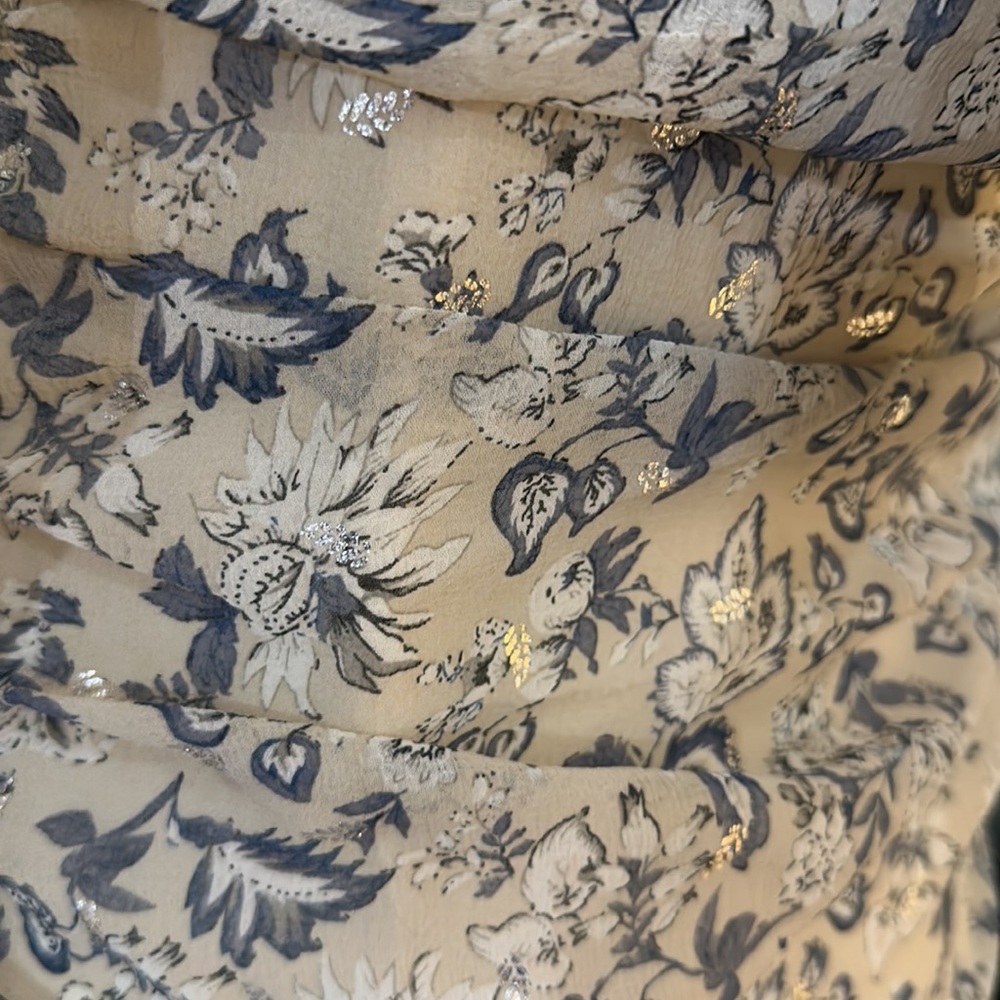 Dress - Picture 10 of 10